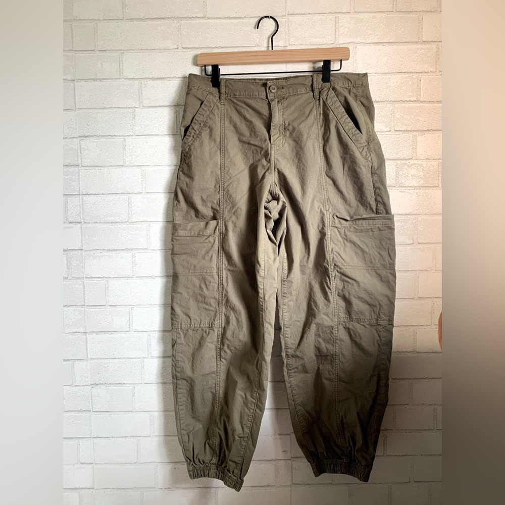 American Eagle Outfitters Women's Baggy Jogger Cargo Olive Joggers Pants - Picture 3 of 8